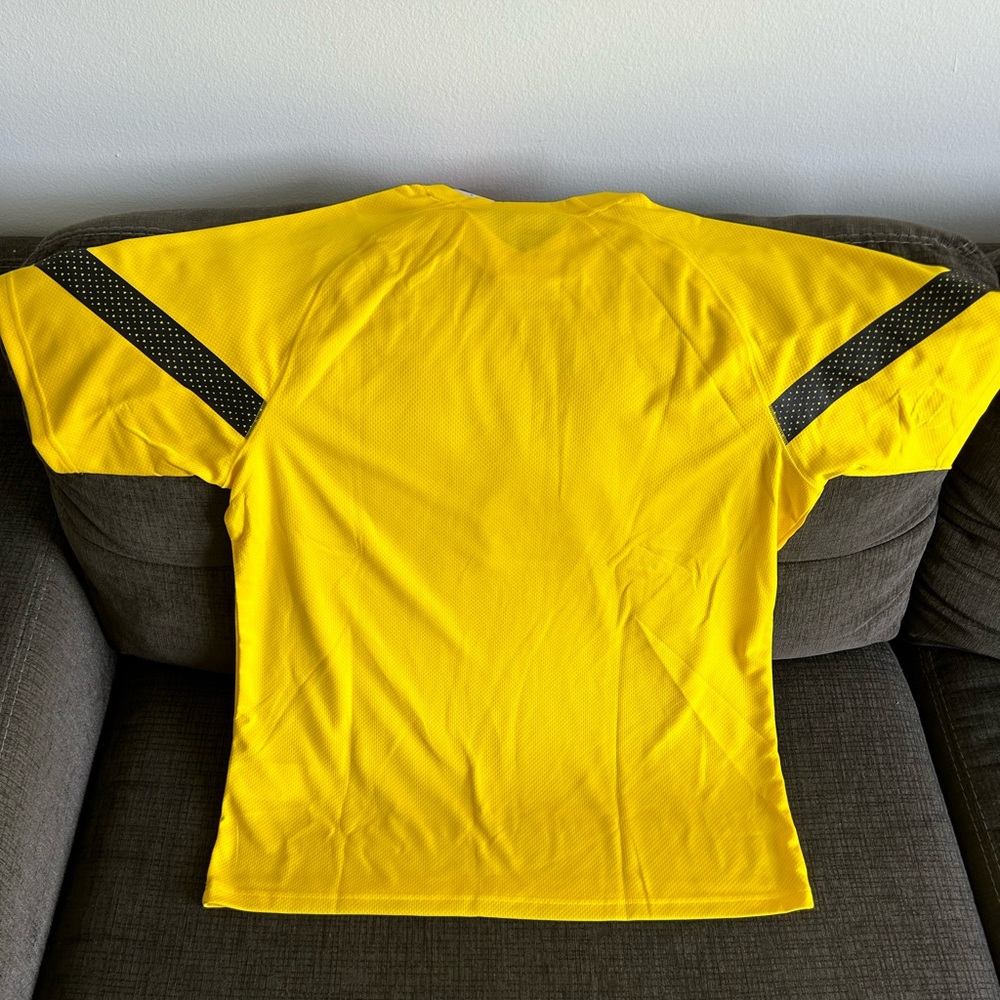 Puma Authentic Borussia Dortmund Training Yellow Soccer Jersey Men’s Sz: XL - Picture 7 of 7